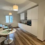 Lägenhet Rainbow Luxury Bari
