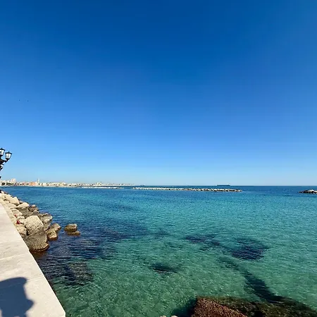 Lägenhet Rainbow Luxury Bari